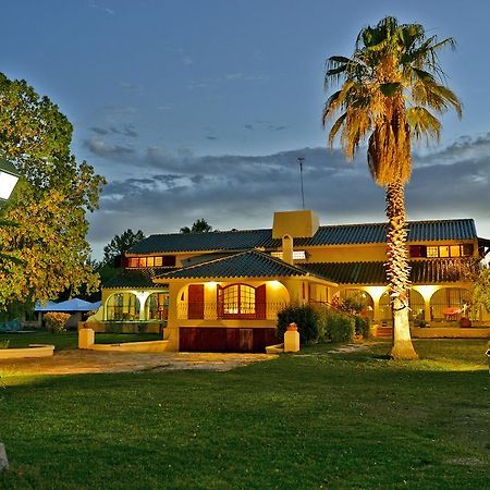 Villa Los Sauces Chacras de Coria Exterior photo