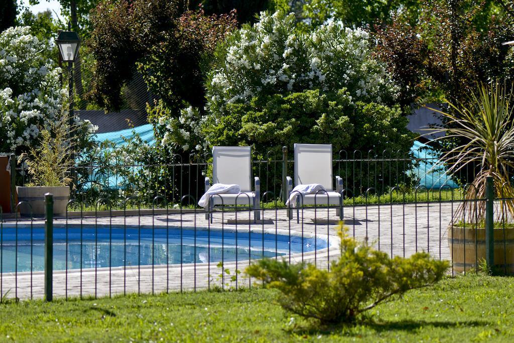 Villa Los Sauces Chacras de Coria Exterior photo